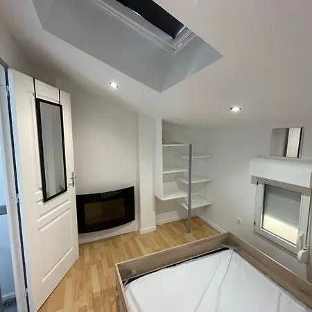 Dans Le Village A La Nouvelle Apartmán *